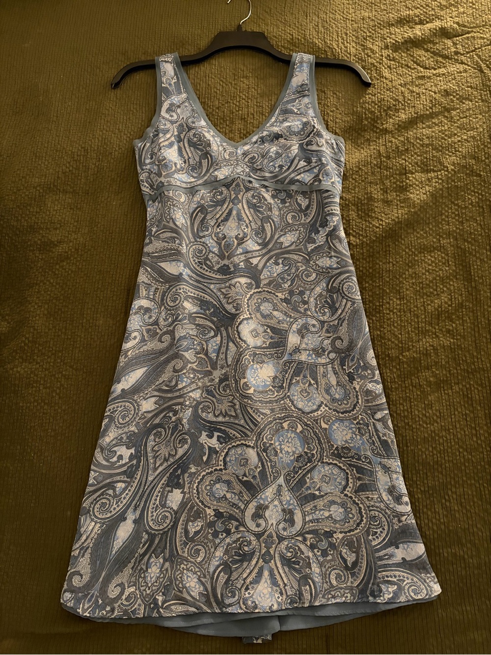 Old Navy Sleeveless Paisley Midi Dress in Light Blue and Gray